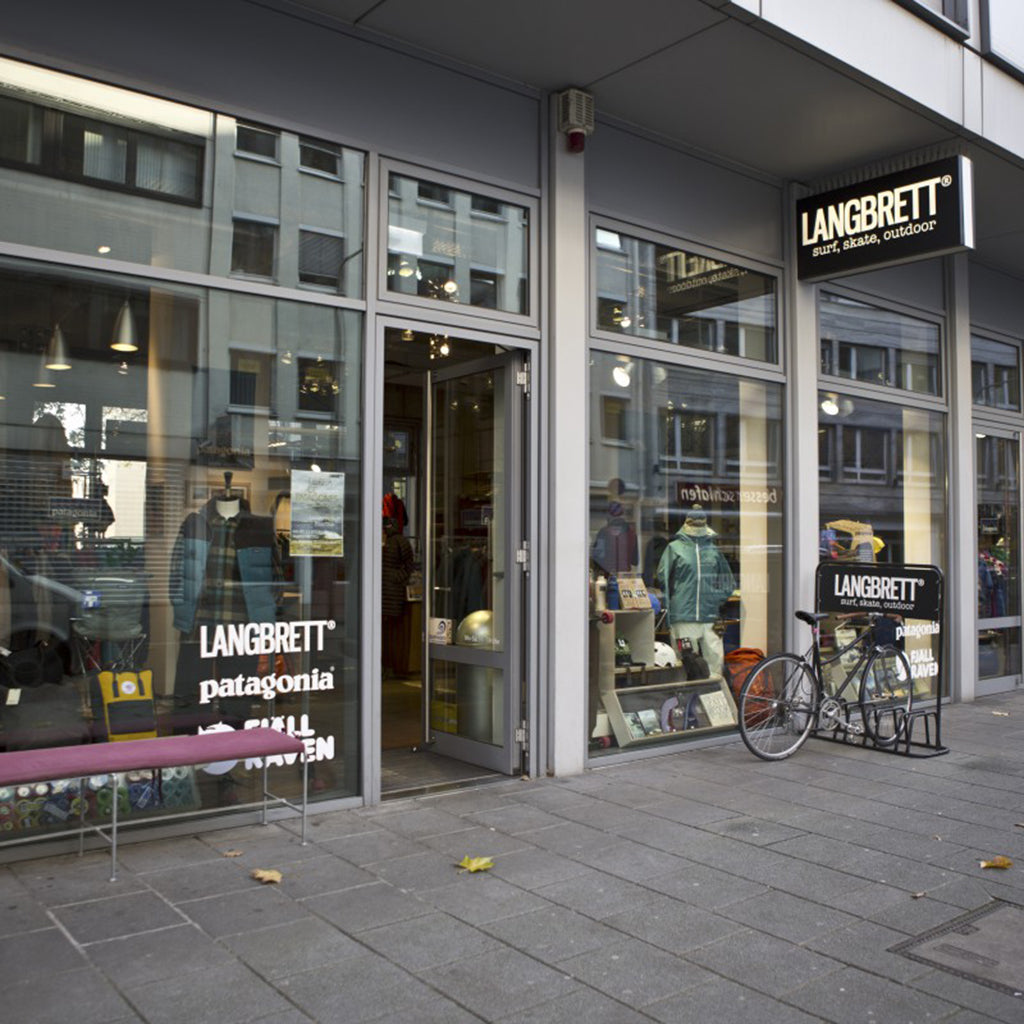 Im Frankfurter LANGBRETT Store bekommst du kompetente Beratung  - nicht nur in Sachen Patagonia Outdoor Bekleidung.