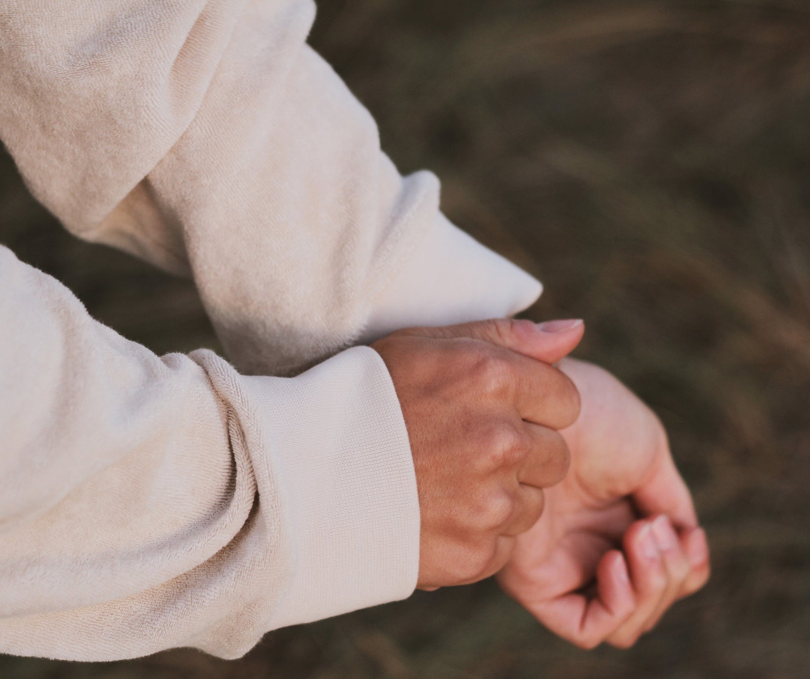 Hochwertiger und schön gestalteter Frottee Pullover aus Bio Baumwolle - sehr kuschelig - verantwortungsvoll produziert in Portugal